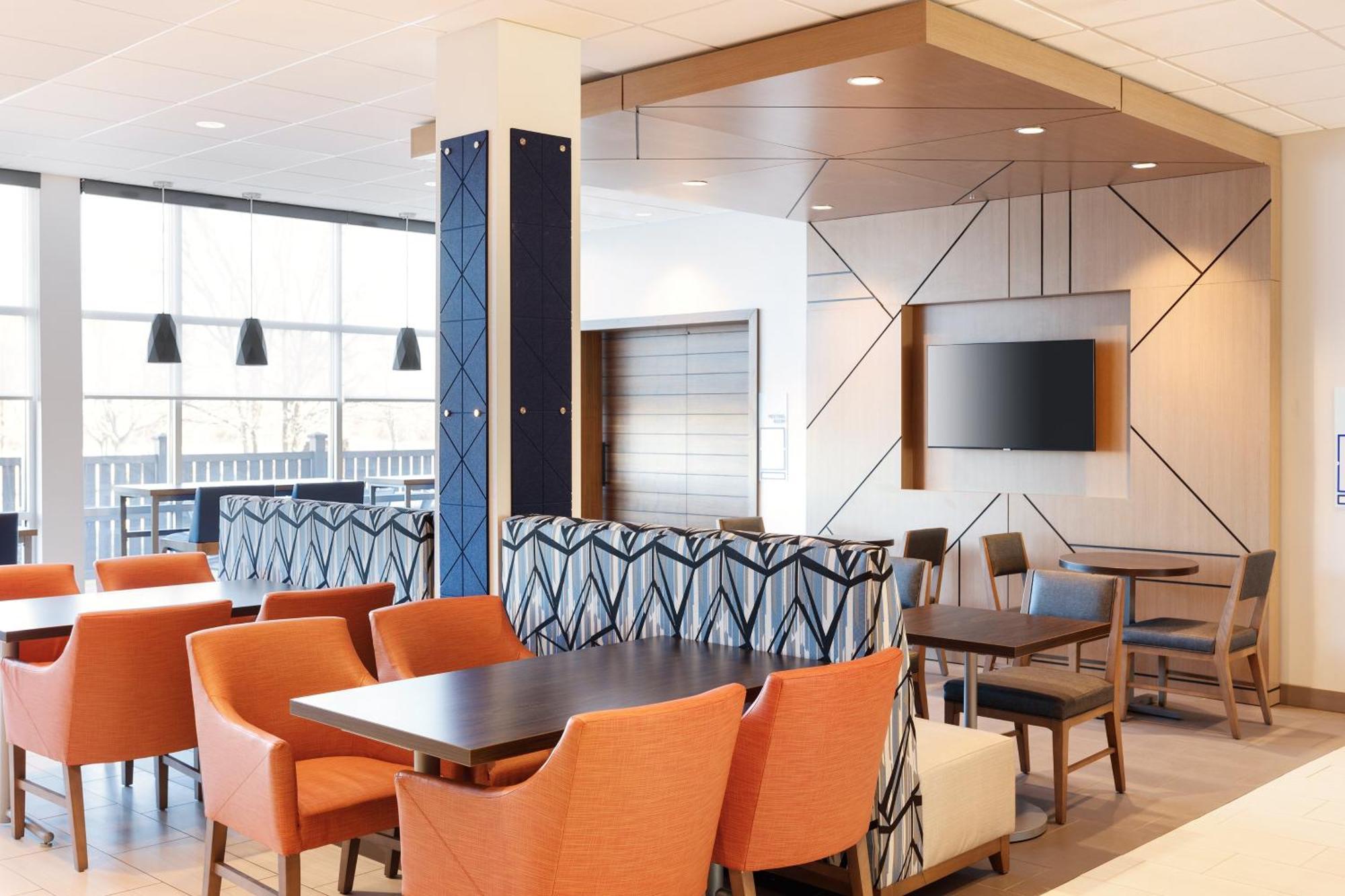 Holiday Inn Express Hotel & Suites Chehalis - Centralia By Ihg Exterior photo